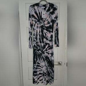 Tie-Dye Long Sleeve Dress